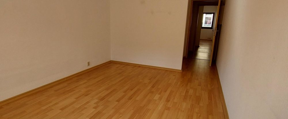 Apartment mit 4 Zimmer- für Wohngruppen / Montagewohnung anzumieten!! - Photo 1