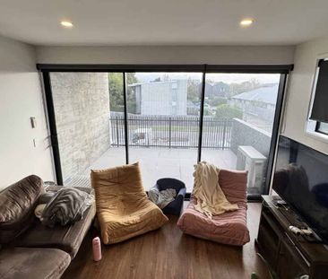 1 bedroom Apartment in Riccarton - Photo 1
