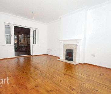 4 bedroom detached house to rent - Photo 1