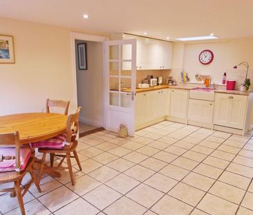 2 bedroom barn conversion to rent - Photo 4