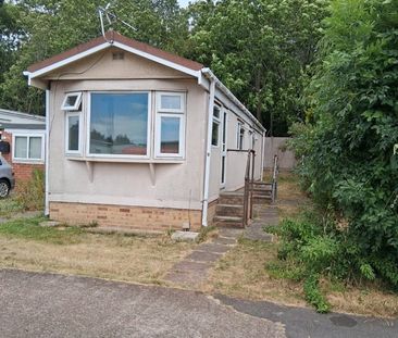 2 Bed Mobile Home, Caravan Site, NG2 - Photo 5