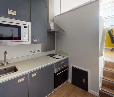 Studio to rent - Photo 1