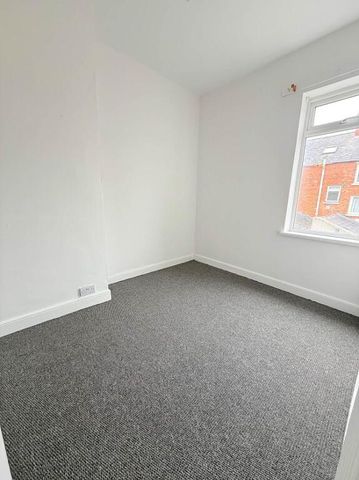 36 Titania Street, Cregagh, Belfast, BT6 8NT - Photo 2