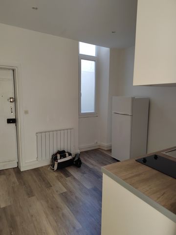 Location Appartement 1 Pièce 27 m² - Photo 3