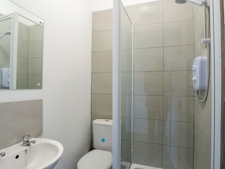 1 Bedroom Apartment For Rent - Photo 2