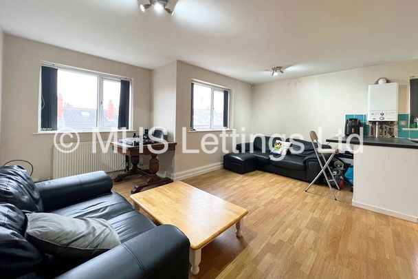 3 Bedroom Flat for rent in Headingley Avenue - Photo 1