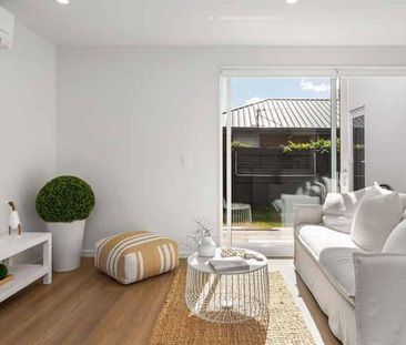 Modern townhouse in well sought location - Photo 5