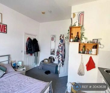 1 bedroom flat to rent - Photo 2