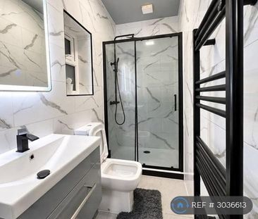 1 bedroom in a house share to rent - Photo 6