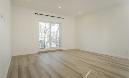 Newcastle: Gold Accents – 710 Westminster, Winnipeg, MB - Photo 5