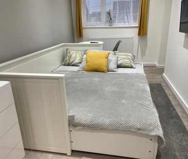 1 bedroom semi-detached house to rent - Photo 6