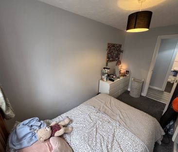 Exeter Close, WD24, Hertfordshire - Photo 3