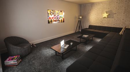 1 Bed Student Accommodation - Photo 2