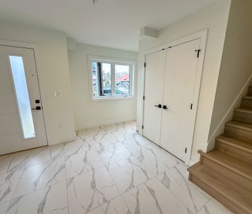 Brand New 3 Bed Townhouse | Langley | Double Garage | Corner Unit 1 - Photo 4