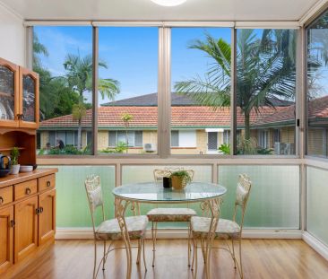 FURNISHED UNIT IN THE HEART OF COORPAROO - Photo 3