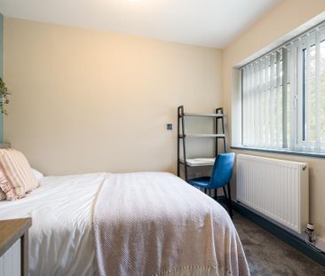 1 bedroom in a house share to rent - Photo 5