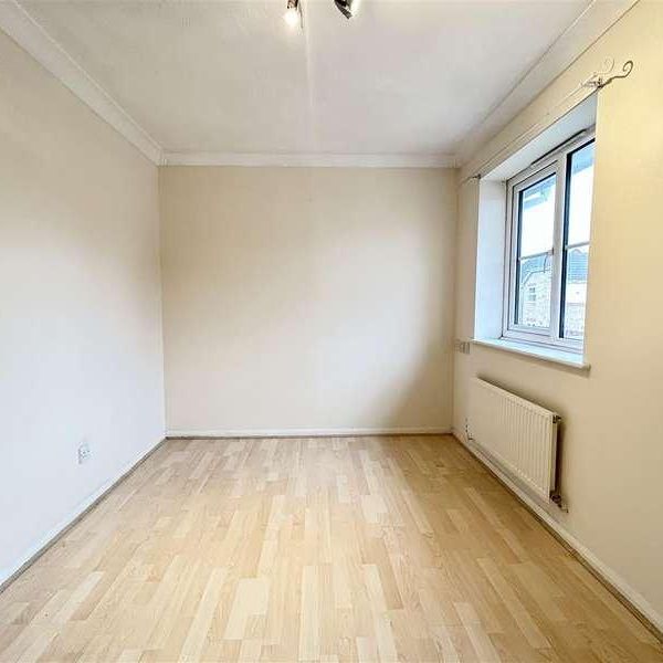 Challinor, Church Langley, CM17 - Photo 1