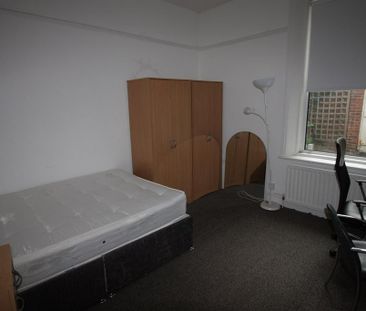 4 bedroom property to rent - Photo 3