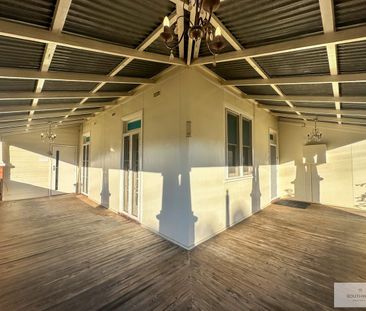 Character Charm & Modern Convenience – 99 Piper Street - Photo 4