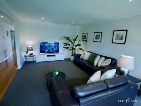 Beautifully Presented Three-bedroom Home - Photo 3