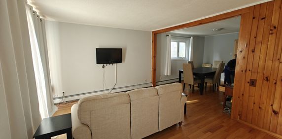 Grande Chambre à Louer En Colocation ! - Photo 2