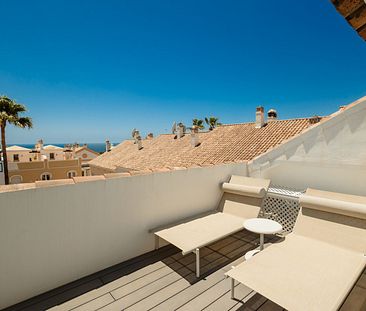 Townhouse in Bahía de Marbella - Photo 2