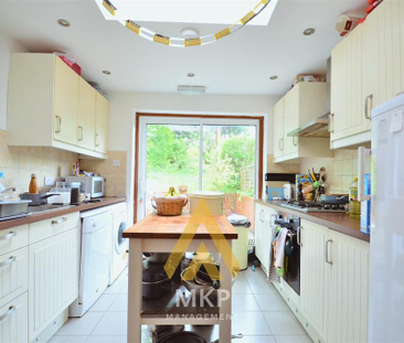 5 bedroom semi-detached house to rent - Photo 3