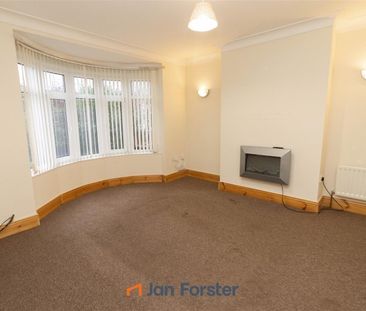 3 Bedroom House - Semi-Detached - Photo 1