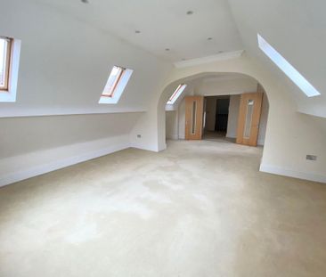 2 bedroom penthouse to rent - Photo 4