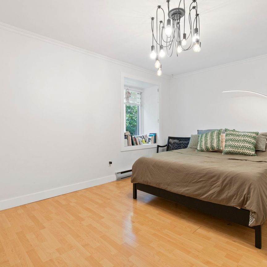 9144 Av. Dubuisson, Montréal-Est, QC H1L - Photo 1