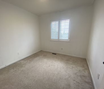 For Lease - 8 Bonello Crescent, Whitby, Ontario - Photo 6