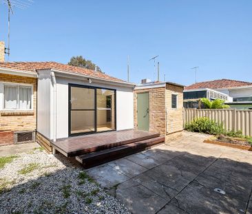 29 Winifred Street, Pascoe Vale South VIC 3044 - Photo 6