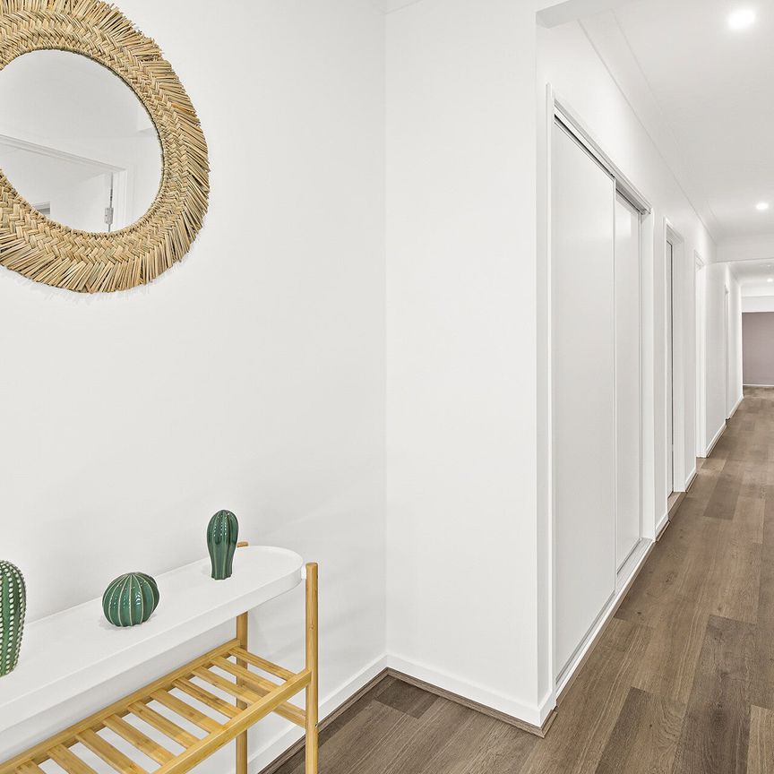 Morayfield - Photo 1