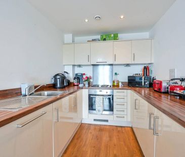 Studio to rent - Photo 5