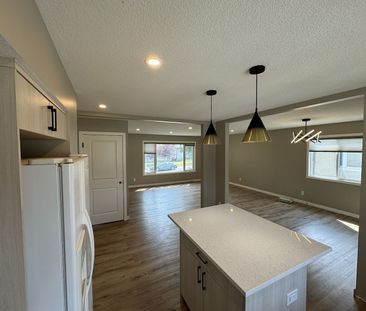 207 Maddock Way Northeast, Calgary - Photo 2