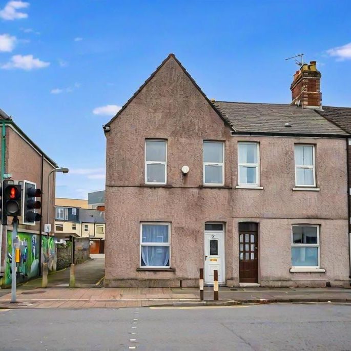 6 bedroom end of terrace house to rent - Photo 2