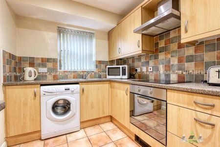 2 bedroom property to rent - Photo 2