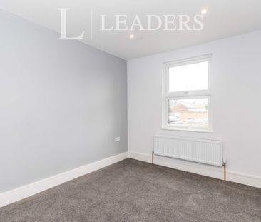 1 bedroom maisonette to rent Hersham Road, Walton-on-Thames, KT12 - Photo 1