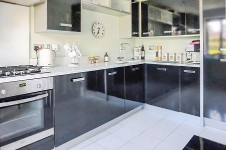 5 bedroom terraced house to rent - Photo 5