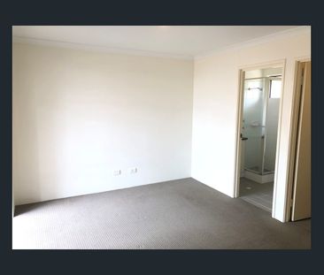 Beautiful 3x2 Home - Photo 2