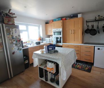 3 bedroom detached house to rent - Photo 5