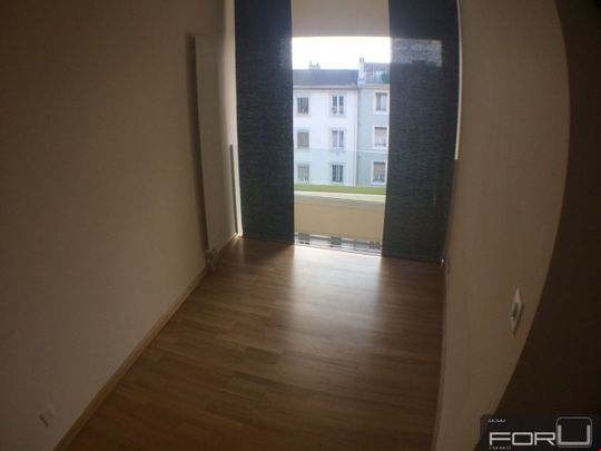 Duplex en attique de 6.5 pièces dans une surélévation aux Pâquis - Foto 1