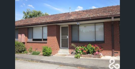 WALKING DISTANCE TO EVERYTHING!!! - Photo 2