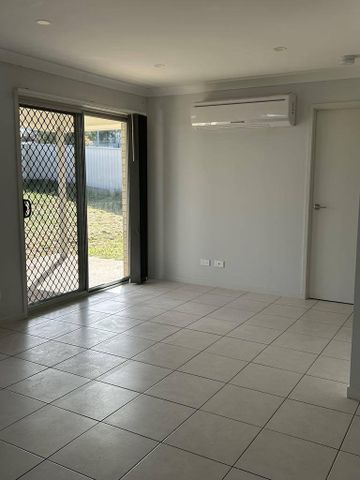 TWO BEDROOM DUAL OCCUPANCY OXLEY VALE - Photo 5