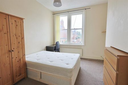 5 bedroom Student Terraced House to rent in Ripon Gardens, Jesmond Vale, Newcastle Upon Tyne - Photo 5