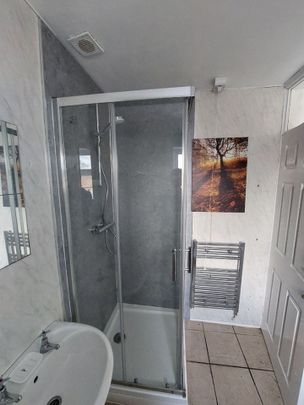 Room in a Shared House, Church Lane, CV2 - Photo 1