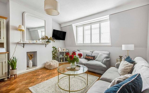 2 bedroom flat to rent - Photo 1