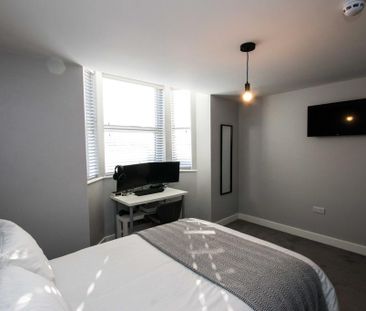 3 bedroom apartment to rent - Photo 6