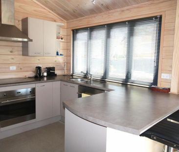 Kenwood Beach House - Photo 1