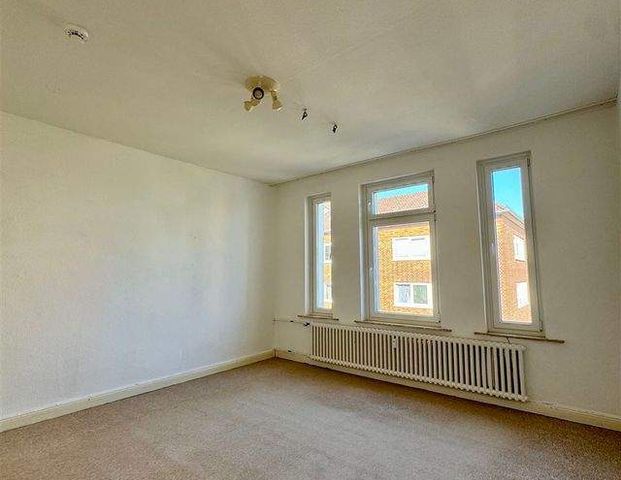 Zentrale 4-Zimmer-Whg. in direkter Uni-Nähe // Knooper Weg Ecke Holtenauer Straße - Foto 1